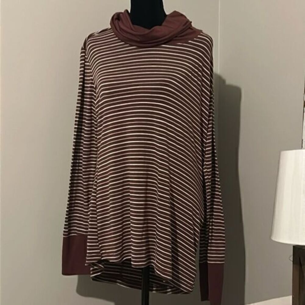 Columbia women’s cowl neck large long sleeve top  F